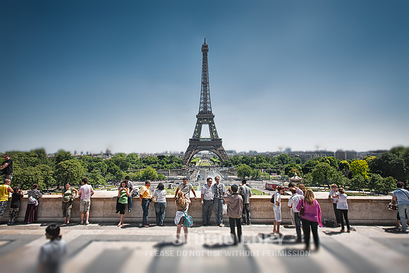 _MG_1157 Paris Tourists Miniature