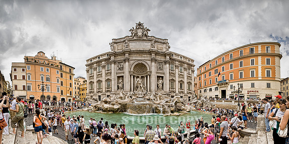 Trevi Fountain Panorama v2