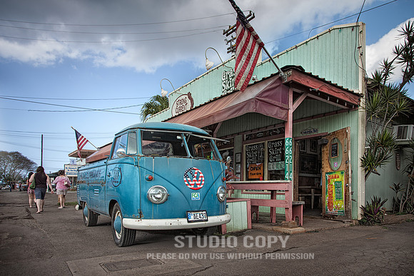 CDR_04062013_0673 Grass Skirt Cafe