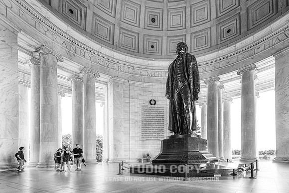 CDR_07102013_0620 Inside the Jefferson Memorial