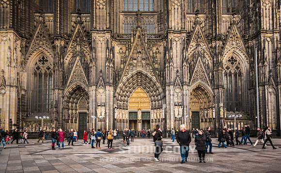 CDR_11132015_0054_cologne
