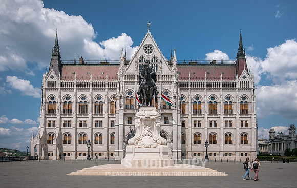 CDR_05172017_0076_budapest