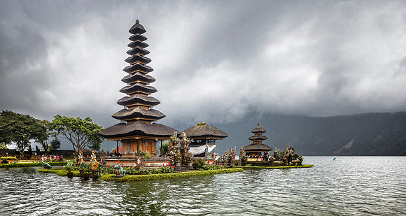 CDR_02272017_0093 Bali Lake Temple